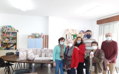 La Asociación de María Auxiliadora de Marbella colabora con alimentos y juguetes con las familias más desfavorecidas