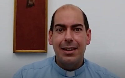 Coneixent Pablo Guija, sacerdot