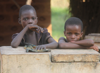 Las ONGD VOLS y Solidaridad Don Bosco lanzan la campaña “Moi Aussi” (Yo también)