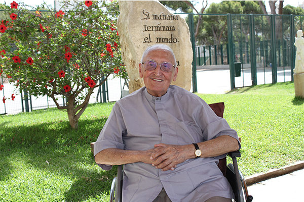 Don José Carbonell celebra sus 60 años de ordenación sacerdotal