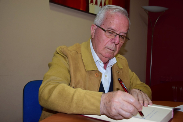 “El tiempo va borrando la memoria y creo que hemos llegado a tiempo de recoger y conservar la historia de los salesianos”