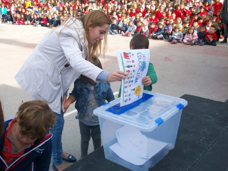 La Campaña Mundial por la Educación pasa por el Colegio Salesiano de Burriana