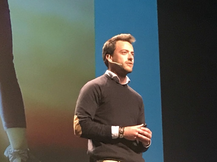 Víctor Rodríguez, profesor de Salesianos Alcoy, presenta Projectia