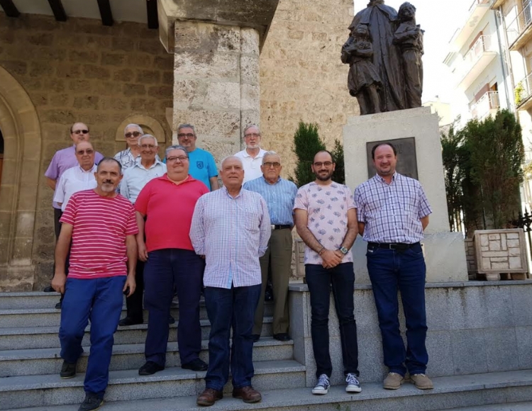 Los antiguos alumnos se reúnen en Alcoy con la mirada puesta en el futuro