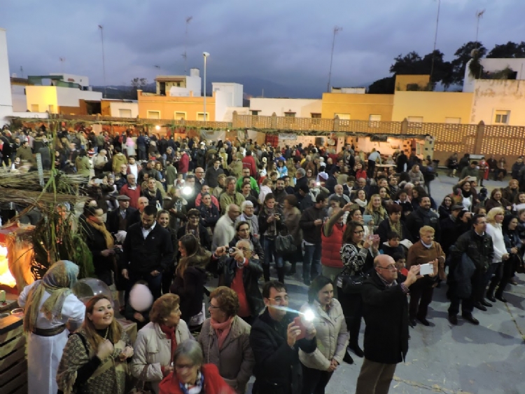 Fotonoticia: Algeciras vuelve a formar el Belén