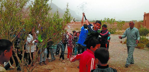 Don Bosco lleva agua al desierto