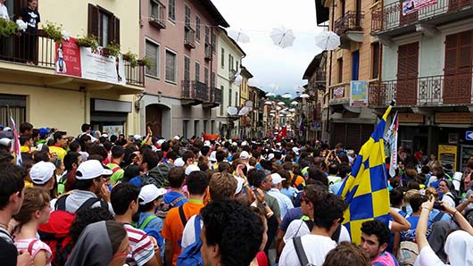 Los jóvenes del SymDonBosco en Castelnuovo y el Colle Don Bosco