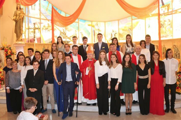 Fotonoticia: Confirmaciones en Salesianos Alicante