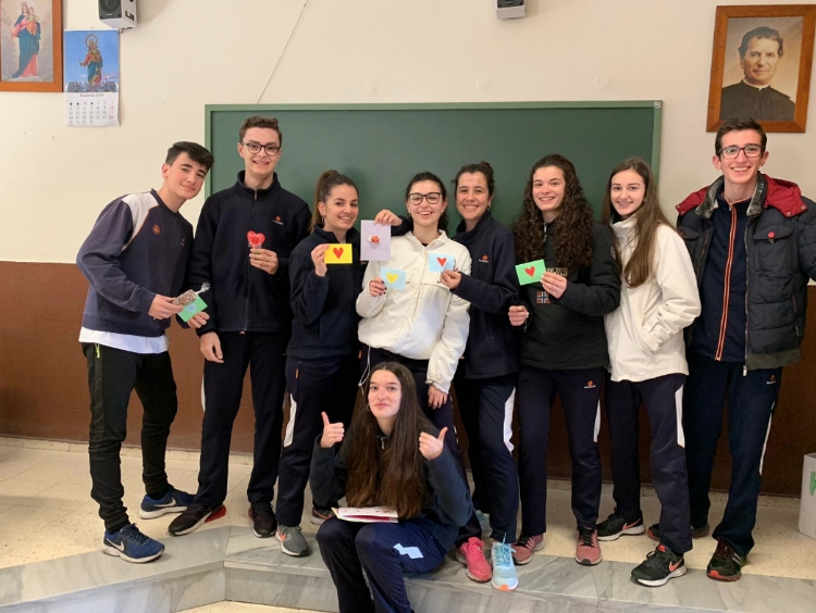 Fotonoticia: Amor y solidaridad van de la mano en Salesianos Badajoz