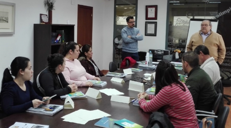 Fotonoticia: Badajoz comienza la acción formativa “Limpieza Intrahospitalaria”