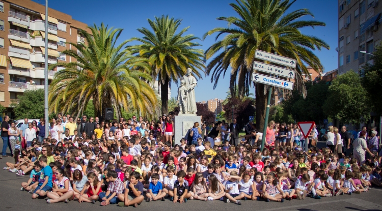 Salesianos Badajoz inaugura el nuevo monumento a San Juan Bosco en la ciudad