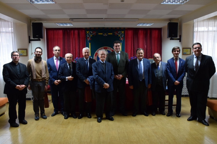 Fotonoticia: Aliento al pregonero en el Colegio Mayor San Juan Bosco