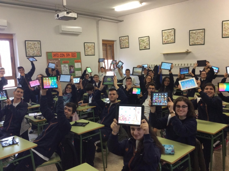 El iPad se implanta en las aulas de Salesianos Córdoba