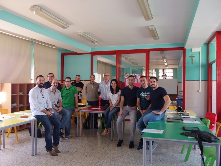 Una red de 3000 kilómetros unida por la comunicación