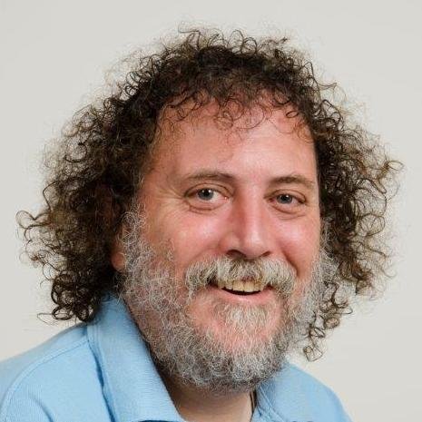 Santi Dominguez: “Somos iglesia en patios, aulas, centros juveniles”