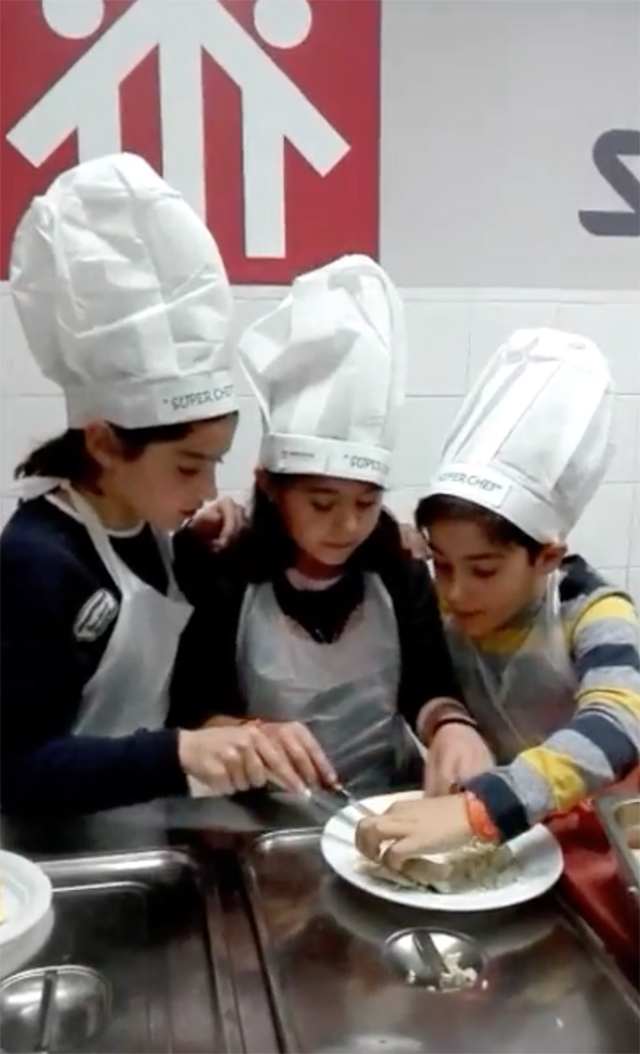 Los pequeños comensales de Salesianos San Rafael se lanzan en la cocina