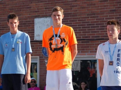 Alumno de Elche triple campeón autonómico de natación infantil