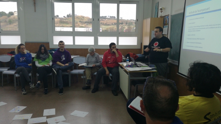 «Un monitor cristiano no sólo juega con los niños sino que está para educar en valores y en la fe»