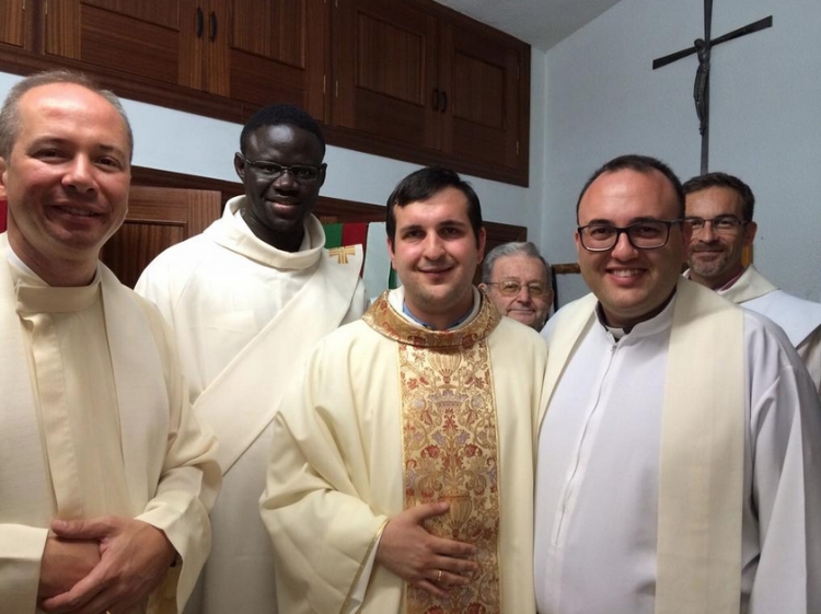 Fotonoticia: primera misa de Paco Jaldo en Granada