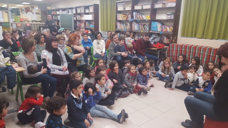 Fotonoticia: Cuentacuentos en Aragonés en Salesianos Huesca