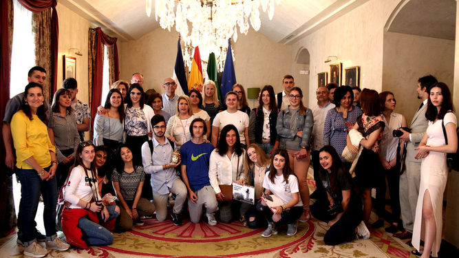 Jerez Lora Tamayo recibe a alumnos y profesores de un programa Erasmus +