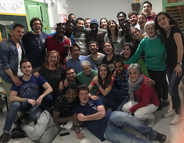 “Vivir la Pascua en un lugar donde la muerte y la vida están tan presentes tiene mucho sentido”