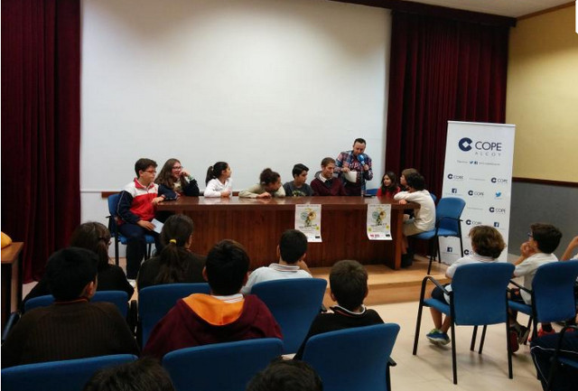 La Cope Alcoy se acerca a las aulas de Sant Vicent Ferrer