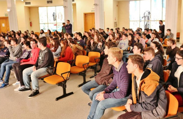 Alumnos de Salesianos Alicante se acercan a la realidad de Siria