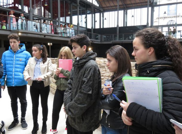 Fotonoticia: Salesianos Sabadell viaja 300 años atrás en el tiempo