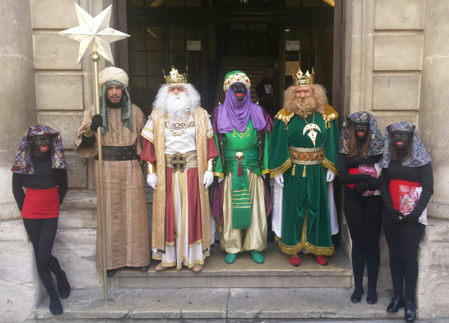 Fotonoticia: Antiguos Alumnos Salesianos de Alcoy San Vicente Ferrer repartieron ilusión