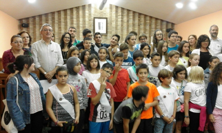 Fotonoticia: Alumnos salesianos juran su cargo en el Consejo de la Infancia de La Almunia