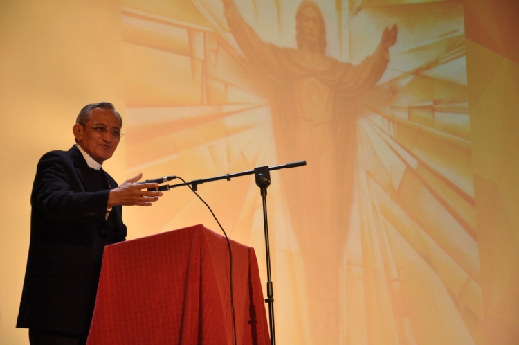 Don Pascual Chávez visita Salesianos Las Palmas