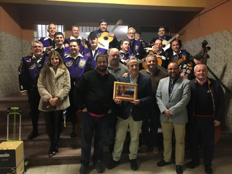 Fotonoticia: tunas con sabor salesiano en La Línea