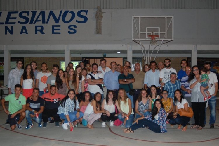 Fotonoticia: I Encuentro de promociones jóvenes de Antiguos Alumnos de Linares