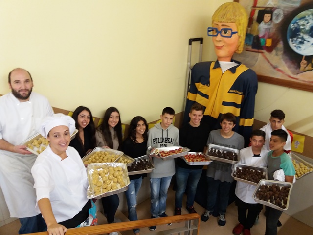 En la obra Salesiana de Mataró se aprende compartiendo experiencias y habilidades de forma conjunta