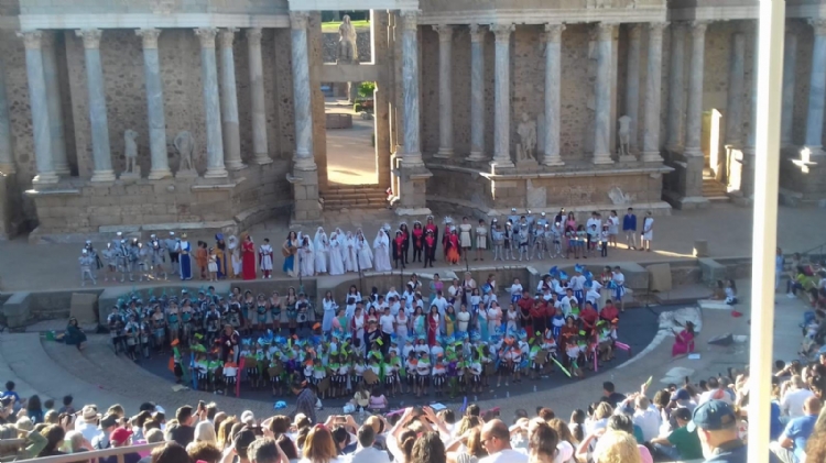 Fotonoticia: Salesianos Mérida en el Teatro Romano