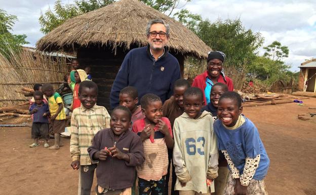 El jesuita Juan Antonio Guerrero, antiguo alumno de Salesianos Mérida, nombrado por el Papa como prefecto de la Secretaría para la Economía