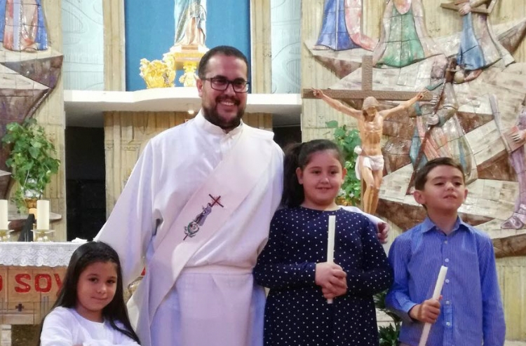 Primeros bautizos del Diácono José Carlos López Barba