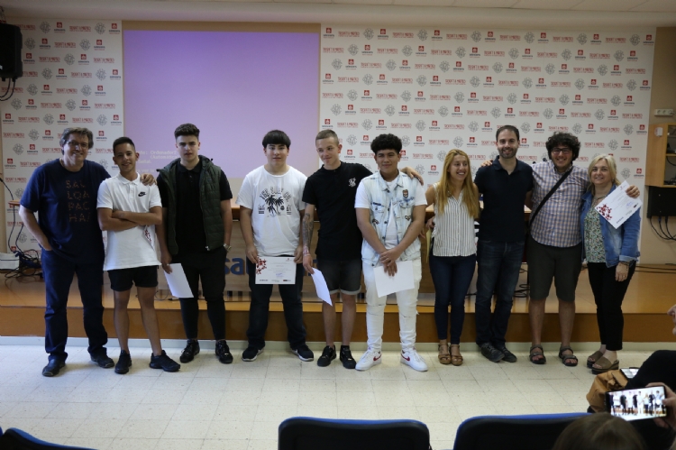 Acto de graduación de los jóvenes en Programas de Formación e Inserción (PFI) en Martí-Codolar