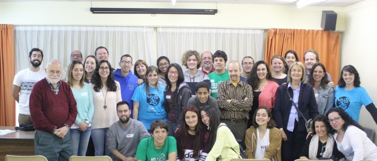 Medio centenar de personas participan en la Jornada VOLS
