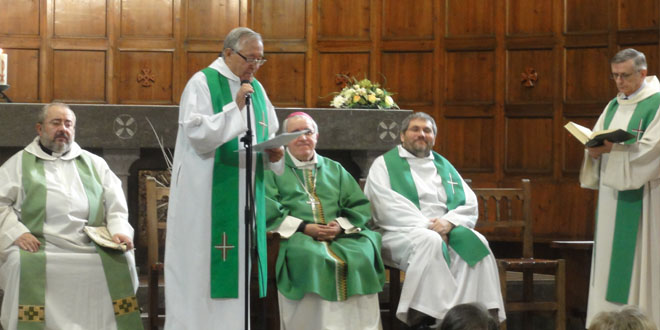 Fotonoticia: Inicio de ministerio del nuevo rector de la parroquia de Sant Oleguer en Sabadell