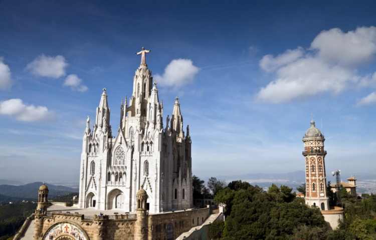 El Cardenal Sistach declara Templo Jubilar la Basílica del Sagrado Corazón del Tibidabo