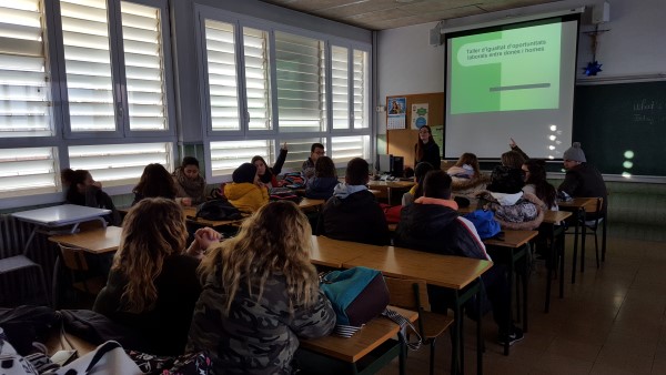 Fotonoticia: Taller sobre la igualdad de oportunidades en el mundo laboral en Salesianos Terrassa