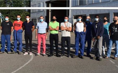 Alumnos de Salesianos Monzón fabrican 4 porterías para los campos de fútbol municipales